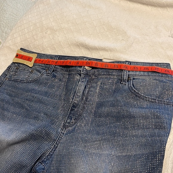 Women’s Chico Platinum Metallic Dot Jegging jean - Picture 8 of 12